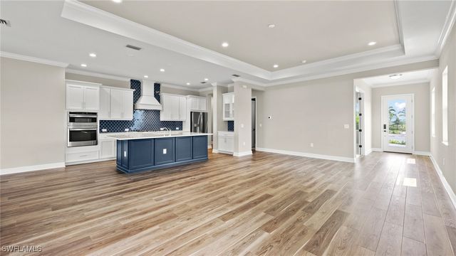 4292 Pegasus DR, Naples, FL 34120