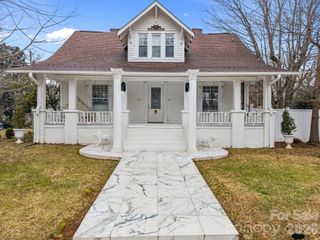 501 W 2nd Avenue, Lexington, NC 27292