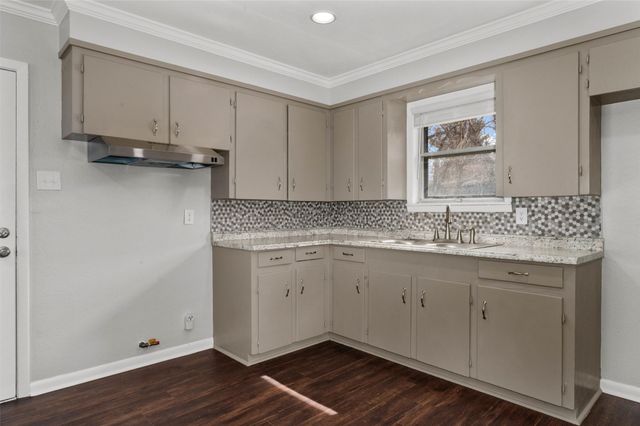 1800 San Saba Street, Bossier City, LA 71112