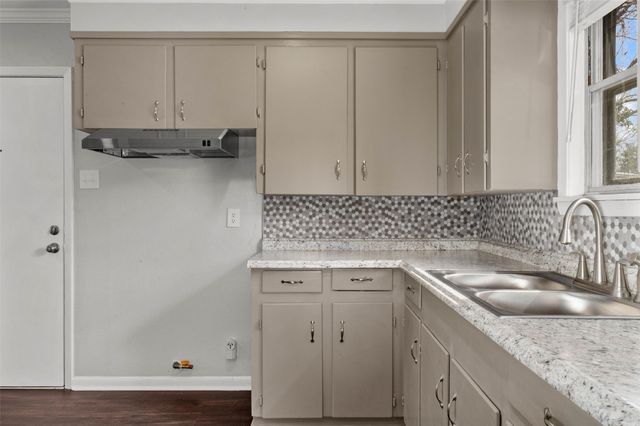 1800 San Saba Street, Bossier City, LA 71112