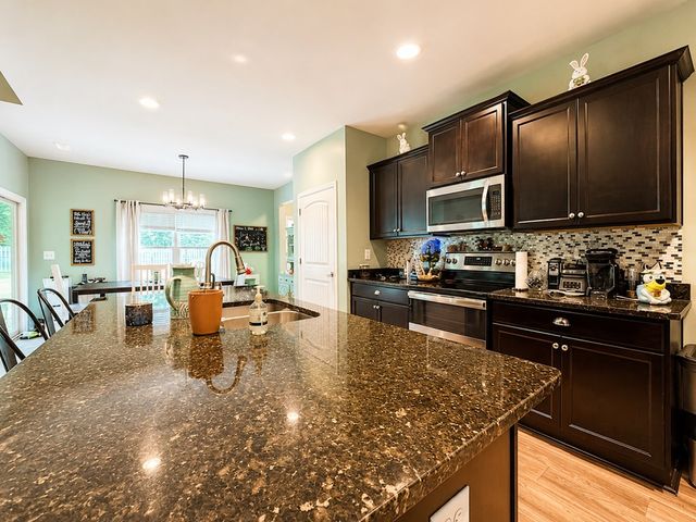 21 Sweetwater Park Loop, Fort Mitchell, AL 36856