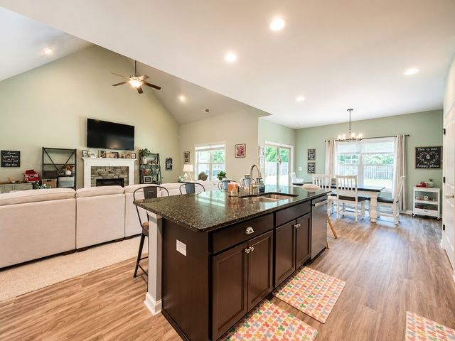 21 Sweetwater Park Loop, Fort Mitchell, AL 36856