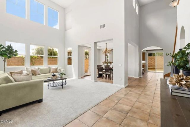 675 Charleston Place, Ventura, CA 93004