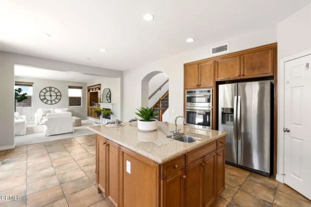 675 Charleston Place, Ventura, CA 93004