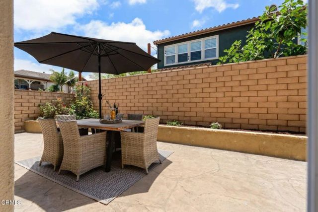675 Charleston Place, Ventura, CA 93004