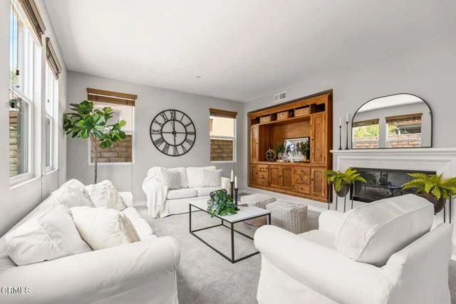 675 Charleston Place, Ventura, CA 93004