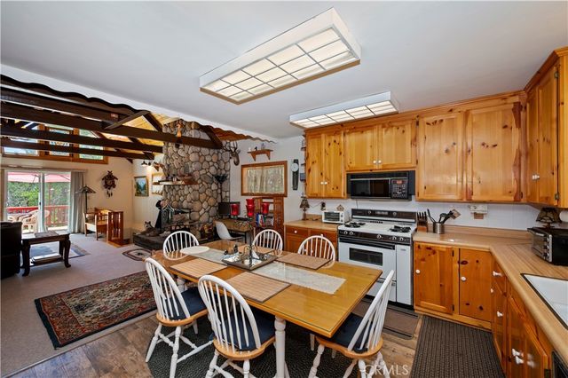 707 Briar Lane, Green Valley Lake, CA 92341