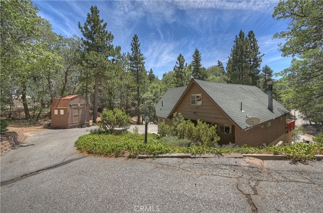 707 Briar Lane, Green Valley Lake, CA 92341