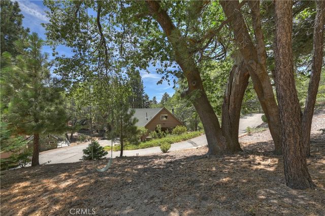 707 Briar Lane, Green Valley Lake, CA 92341