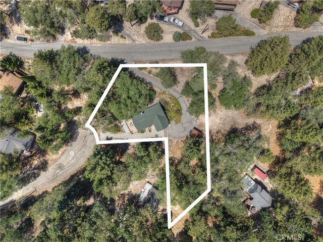 707 Briar Lane, Green Valley Lake, CA 92341