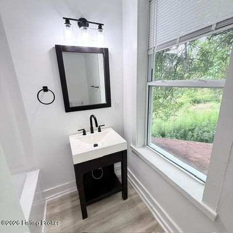 1925 W Main St, Louisville, KY 40203