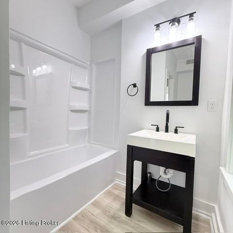 1925 W Main St, Louisville, KY 40203