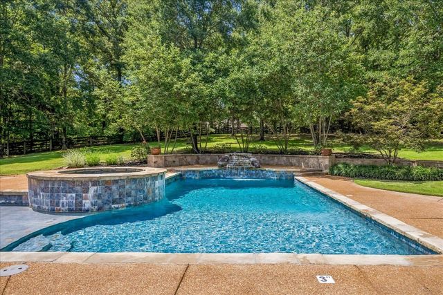 375 WESTBURY LN, Eads, TN 38028