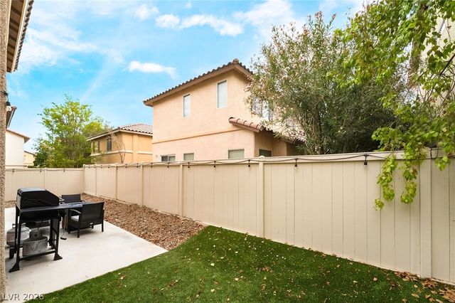 976 Grand Cerritos Avenue, Las Vegas, NV 89183