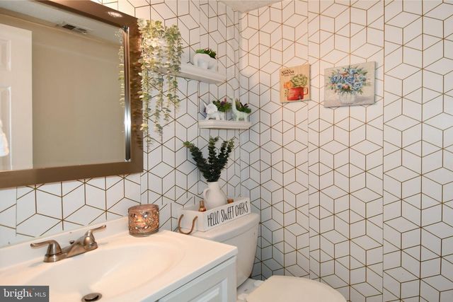 8618 LIBERIA AVE, Manassas, VA 20110