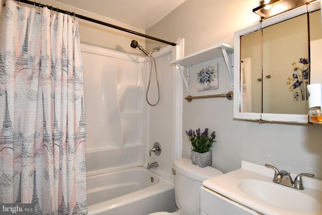 8618 LIBERIA AVE, Manassas, VA 20110
