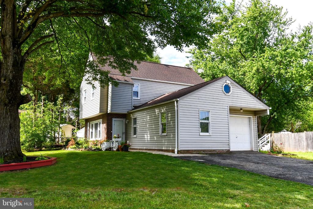 8618 LIBERIA AVE, Manassas, VA 20110