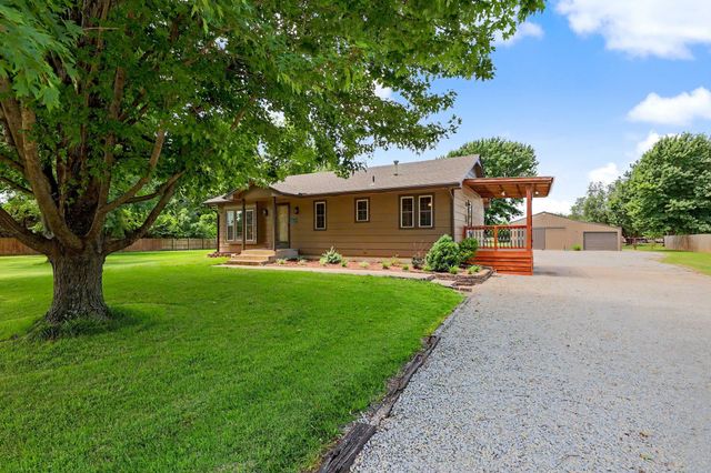 9809 S Laura St, Haysville, KS 67060