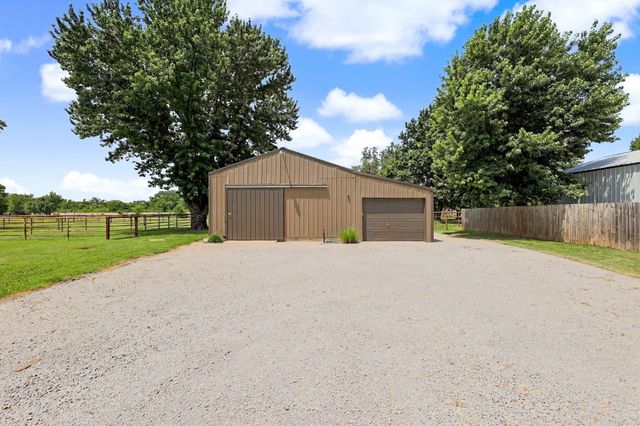 9809 S Laura St, Haysville, KS 67060
