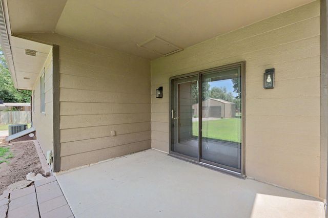 9809 S Laura St, Haysville, KS 67060
