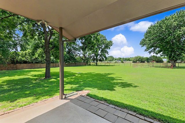 9809 S Laura St, Haysville, KS 67060