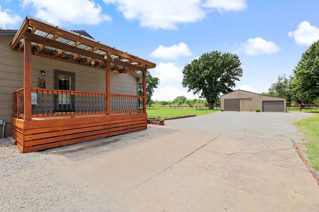 9809 S Laura St, Haysville, KS 67060