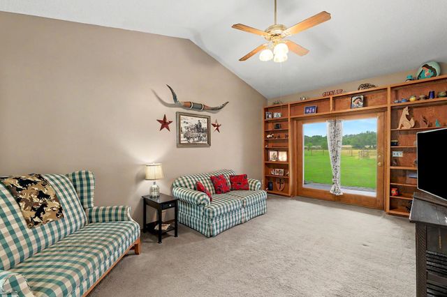 9809 S Laura St, Haysville, KS 67060