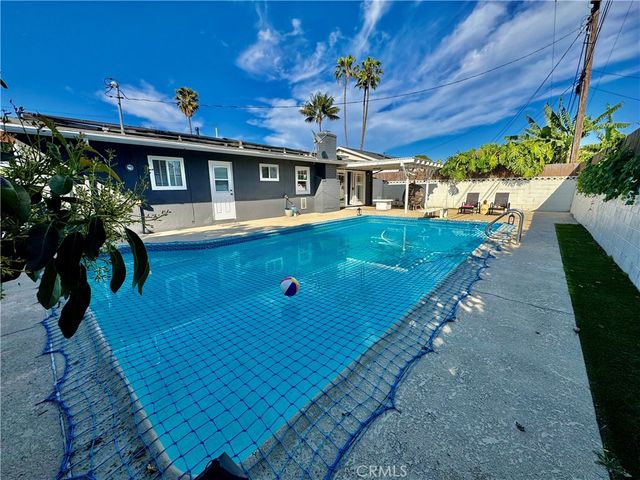 7552 Rhine Drive, Huntington Beach, CA 92647