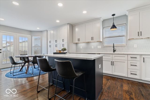 7033 N Lyndhurst Crossing, Mccordsville, IN 46055