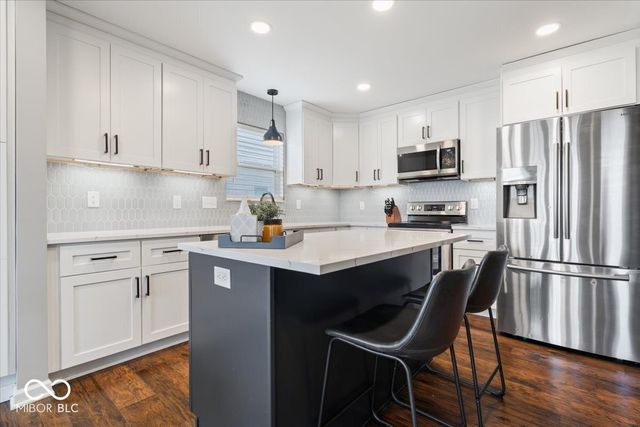 7033 N Lyndhurst Crossing, Mccordsville, IN 46055