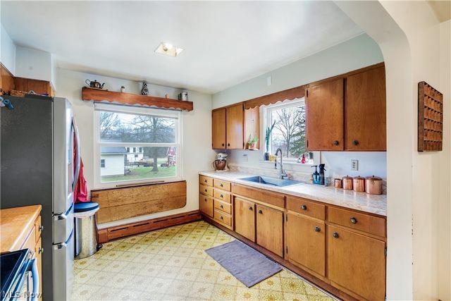 754 Fairfield Avenue, Columbiana, OH 44408