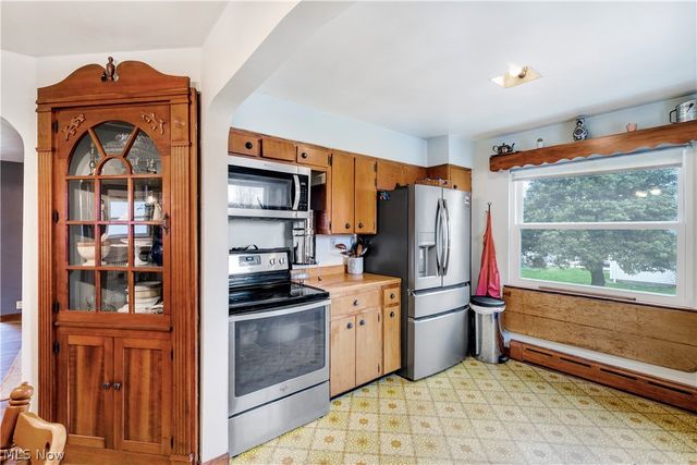 754 Fairfield Avenue, Columbiana, OH 44408