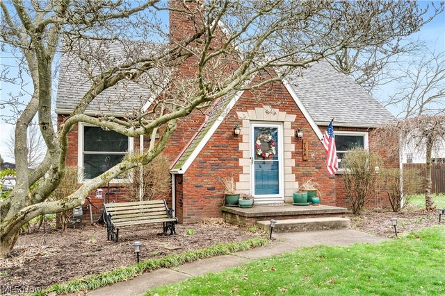 754 Fairfield Avenue, Columbiana, OH 44408