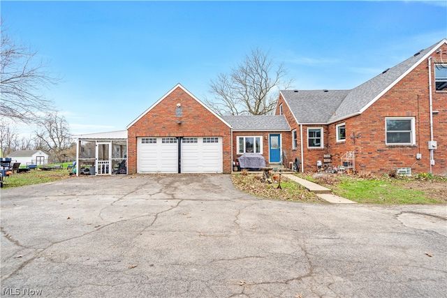 754 Fairfield Avenue, Columbiana, OH 44408