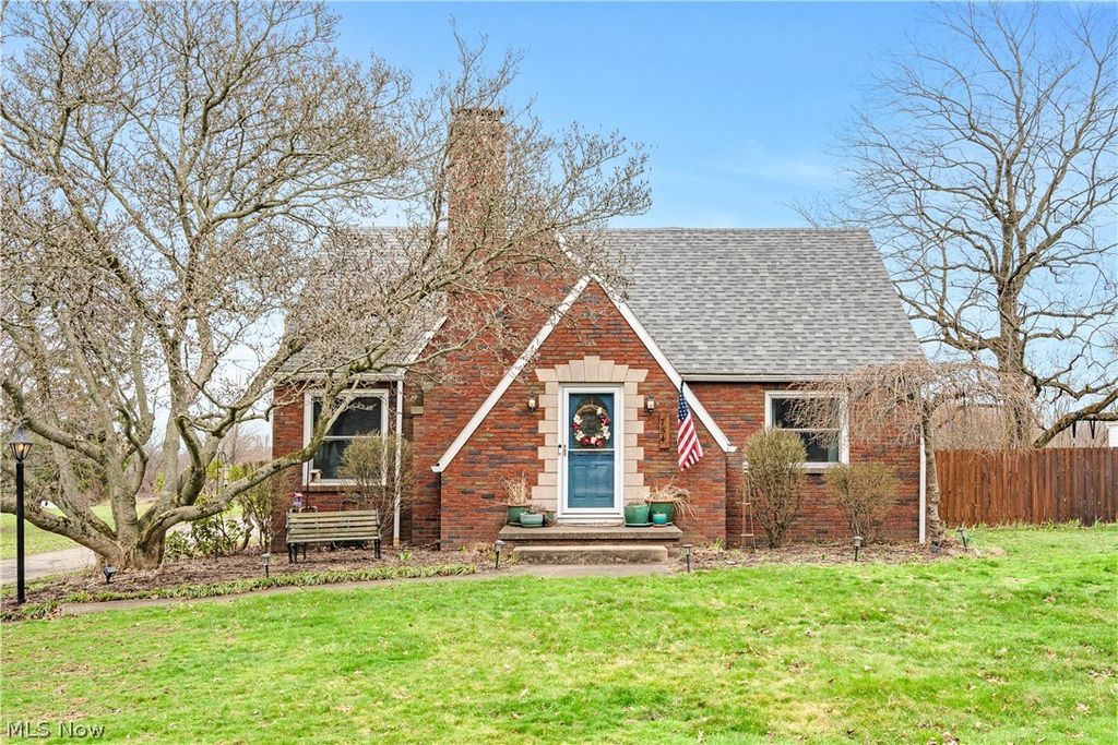 754 Fairfield Avenue, Columbiana, OH 44408