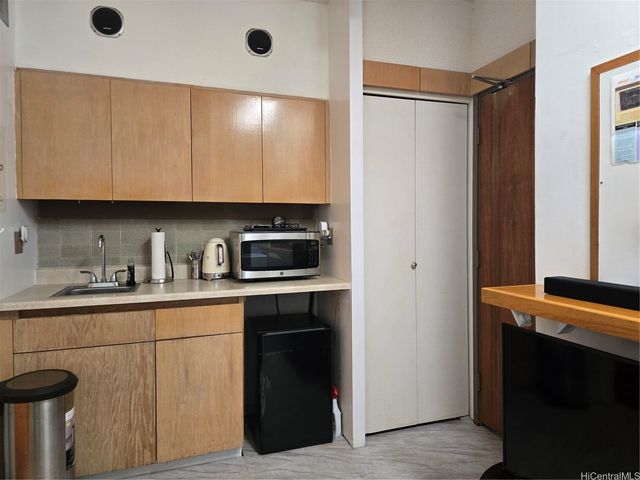 1188 Bishop Street 1007, Honolulu, HI 96813