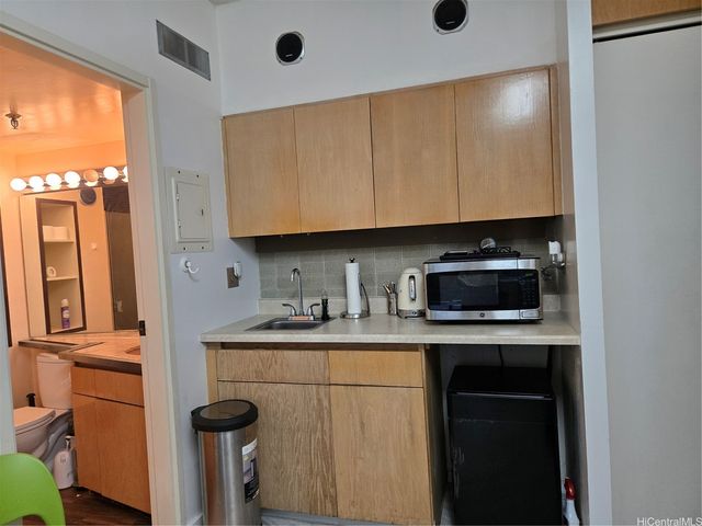 1188 Bishop Street 1007, Honolulu, HI 96813