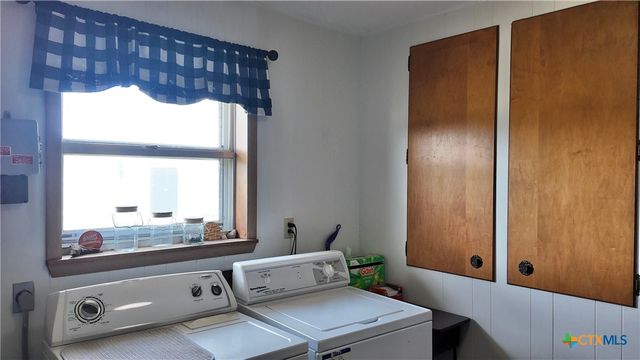 6603 US Highway 90a W, Shiner, TX 77984