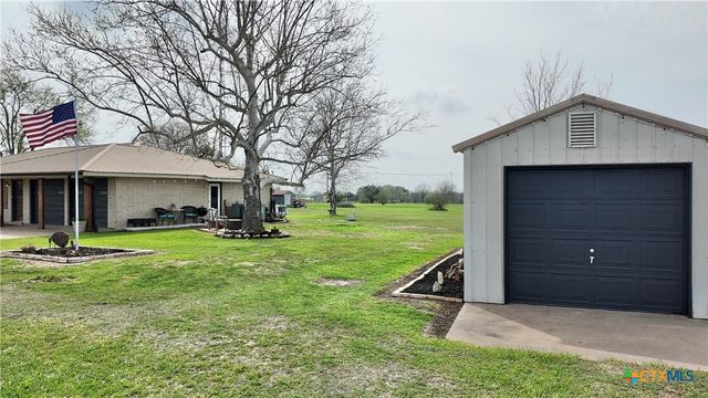 6603 US Highway 90a W, Shiner, TX 77984