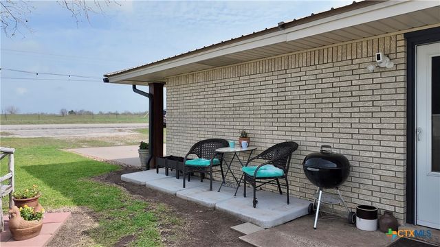 6603 US Highway 90a W, Shiner, TX 77984