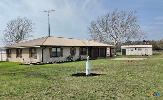 6603 US Highway 90a W, Shiner, TX 77984
