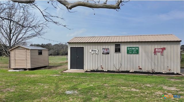 6603 US Highway 90a W, Shiner, TX 77984