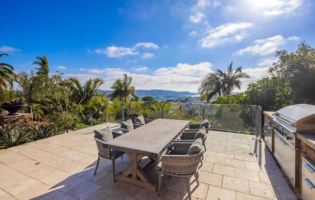 2647 Marmol Ct, Carlsbad, CA 92009