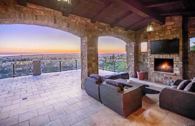 2647 Marmol Ct, Carlsbad, CA 92009