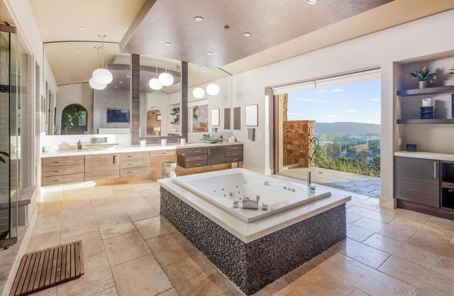 2647 Marmol Ct, Carlsbad, CA 92009