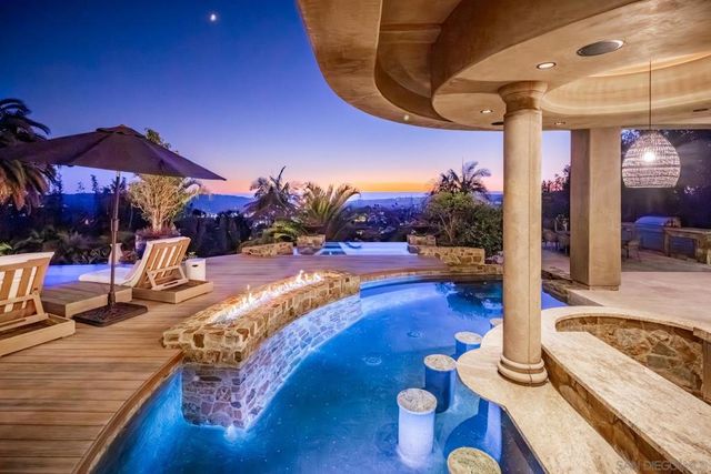 2647 Marmol Ct, Carlsbad, CA 92009