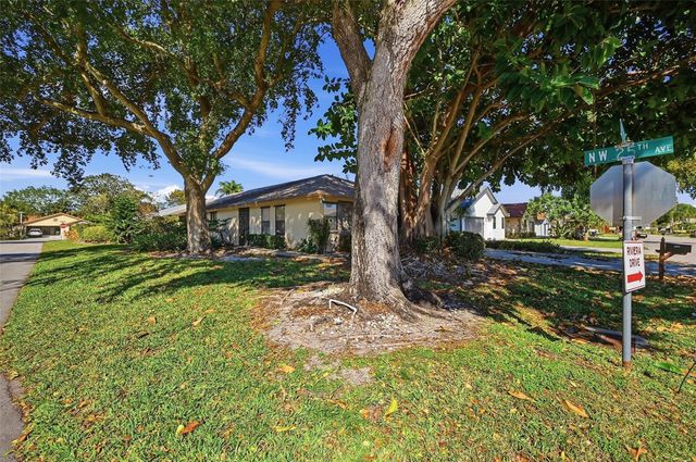 2495 NW 14th Street, Delray Beach, FL 33445