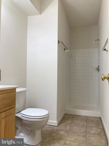 207 REGINA LN, Fredericksburg, VA 22405