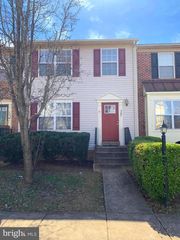 207 REGINA LN, Fredericksburg, VA 22405