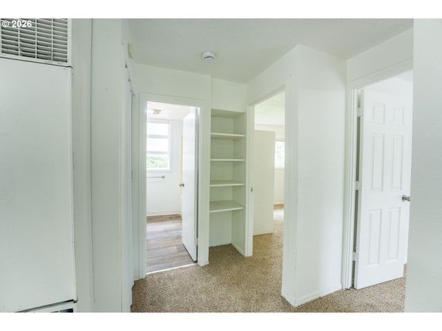 18427 Se YAMHILL St, Portland, OR 97233
